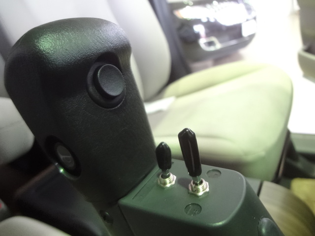 手動運転装置_フリード(DBA-GB3)_6.JPG