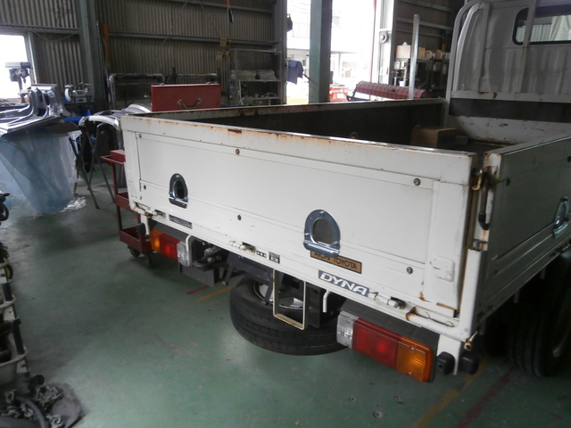 荷台補修・ダイナ(XZU508) (4).JPG